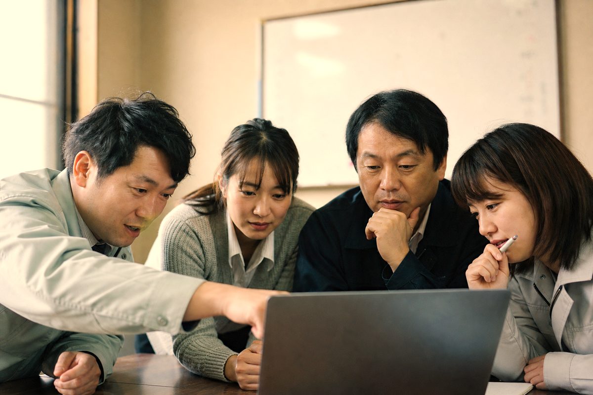 AI研修・社内教育の進め方｜中小企業が社員のAIリテラシーを高める方法