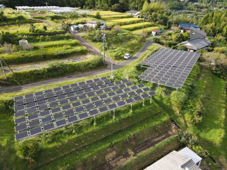 岐阜県中津川市_藤棚型ソーラーシェアリング