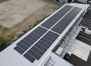 愛知県冷凍冷蔵庫_屋根設置太陽光発電